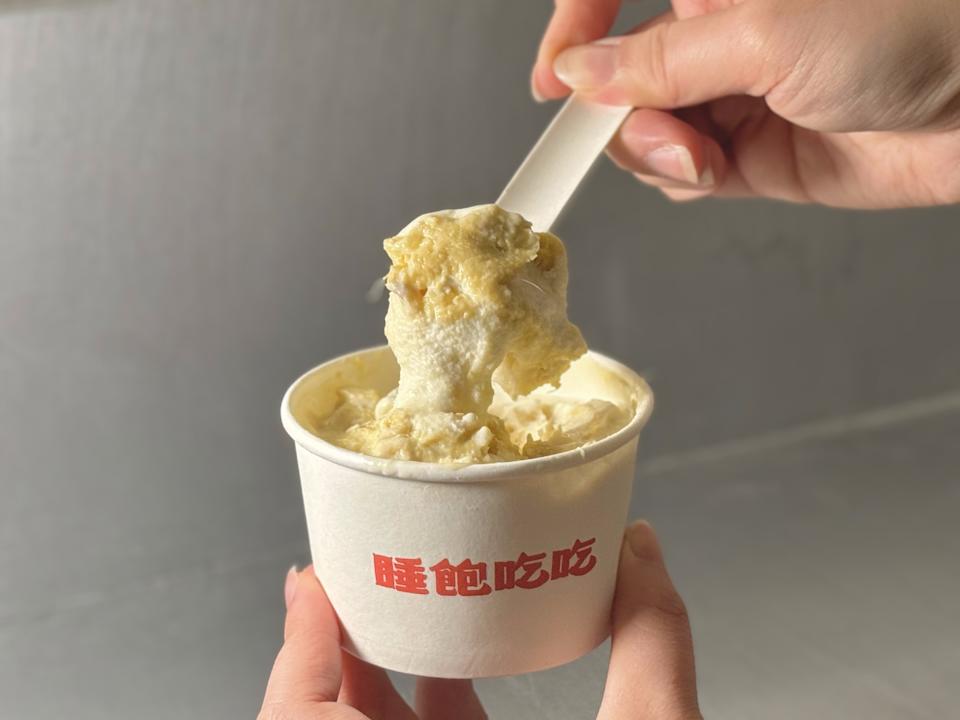 貓山王 Gelato $75 加入大量馬來西亞直送的貓山王純榴槤肉製作，甜中帶甘，creamy 得來仲食到絲絲榴槤肉。